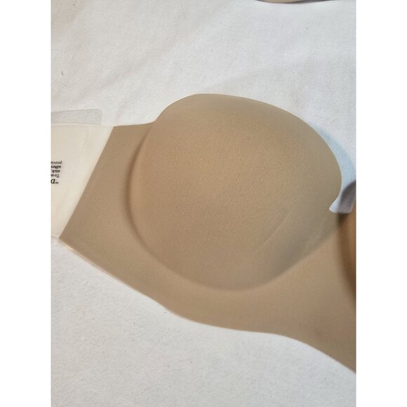 Backless, Strapless Adhesive‎ bras in beige size C & size DD - Picture 12 of 12